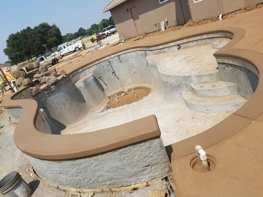 Trusted lawn mowing service in Sacramento, CA - Medina Concrete & Landscaping