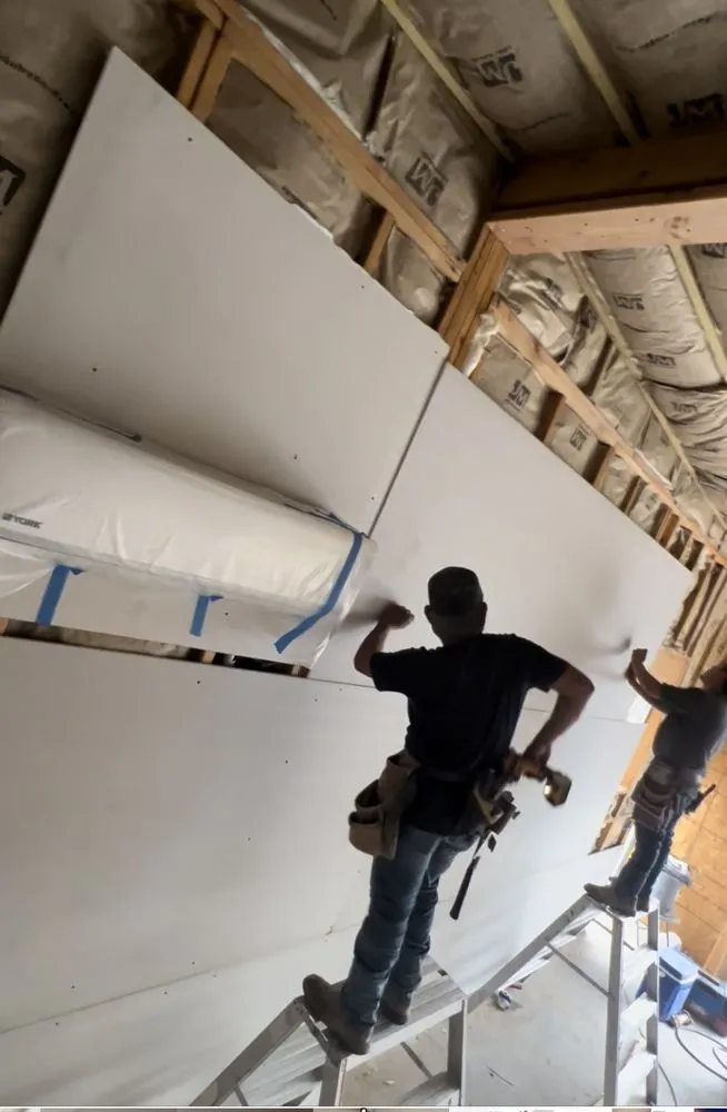 Local yard cleanup service in El Paso, TX by MEDINA IMPROVES