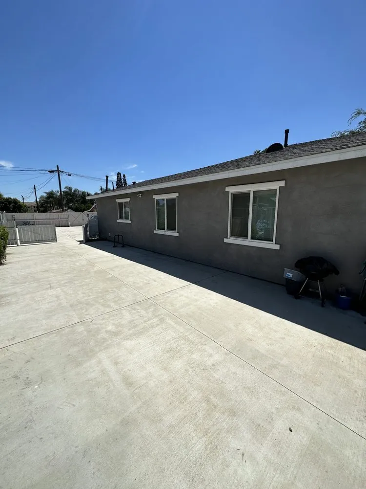 Professional yard cleanup service experts serving Pomona, CA - Medina's Gardening