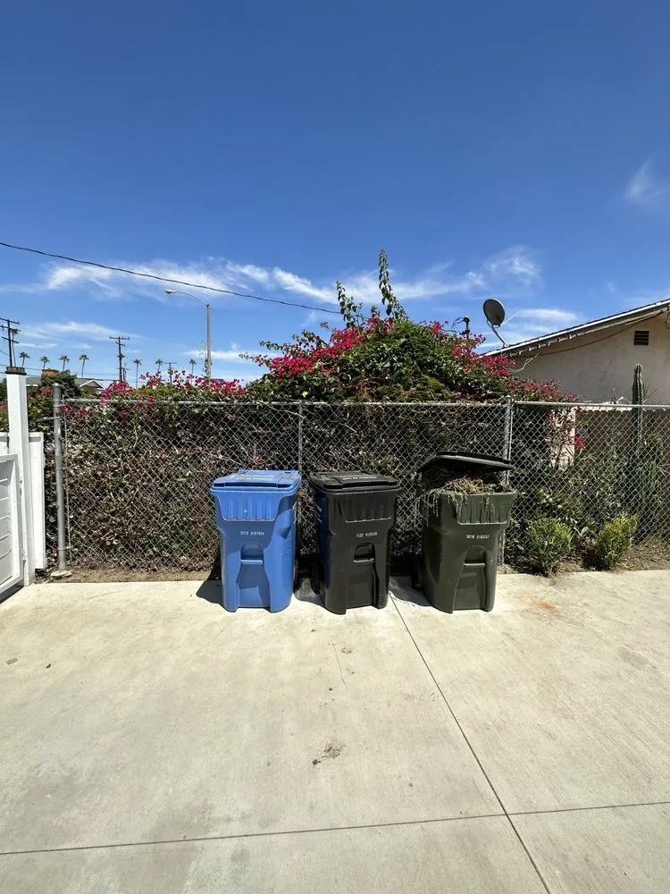 Expert lawn care service experts serving Pomona, CA - Medina's Gardening