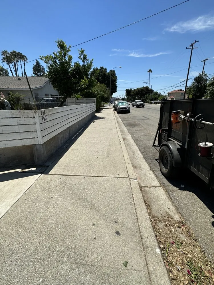 Professional garden landscaping in Pomona, CA - Medina's Gardening