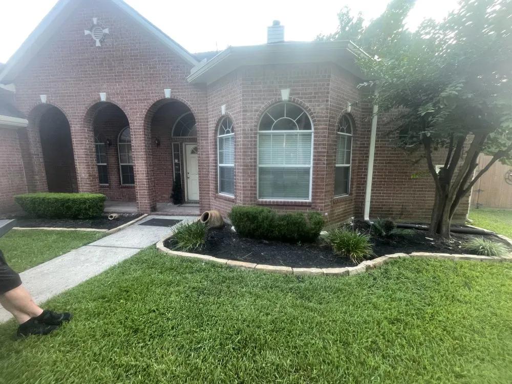 Custom yard maintenance for homes in Magnolia, TX by Medinas Landscape Irrigation