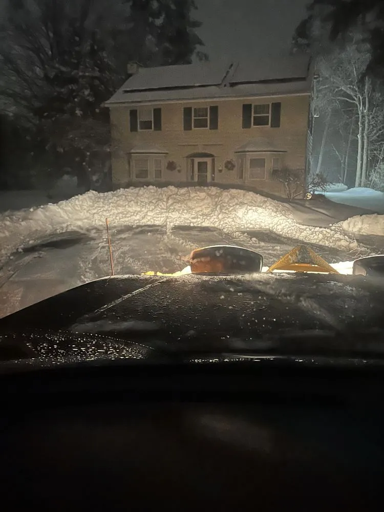 Reliable lawn care service for residential properties across Minoa, NY - Medina's Lawn & Snow