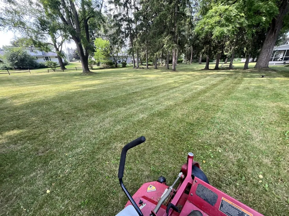 Local yard cleanup service near you across Minoa, NY - Medina's Lawn & Snow