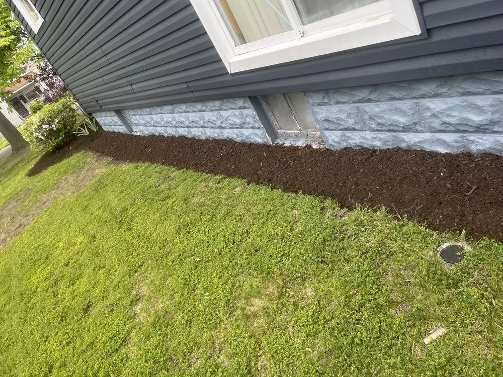 Professional garden landscaping experts serving New Philadelphia, OH - Medley’s Lawn Care