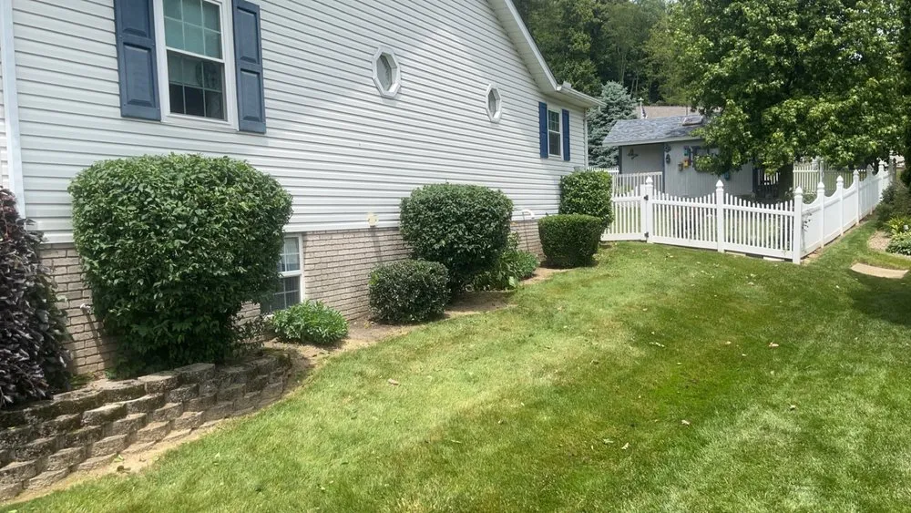 Affordable landscaping services experts serving New Philadelphia, OH - Medley’s Lawn Care