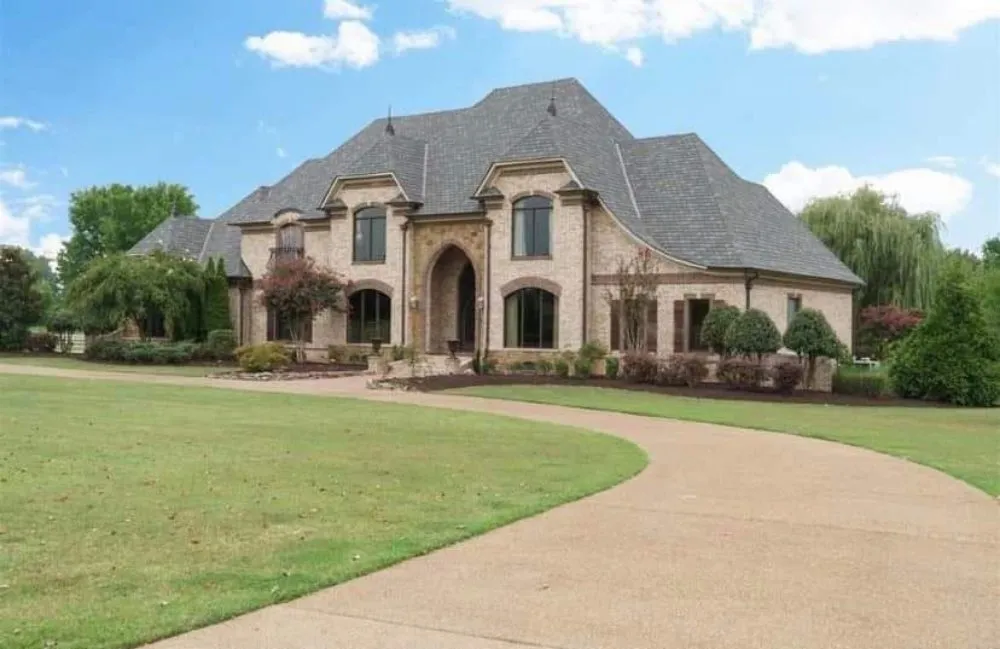 Reliable lawn mowing service in Austin, TX by Meerk Construction and Landscaping