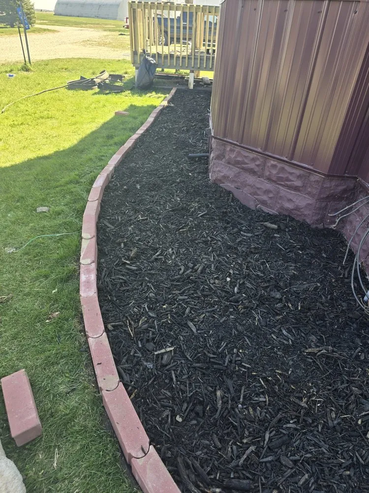 Top-rated yard maintenance in Altoona, IA - Meerkats Landscaping