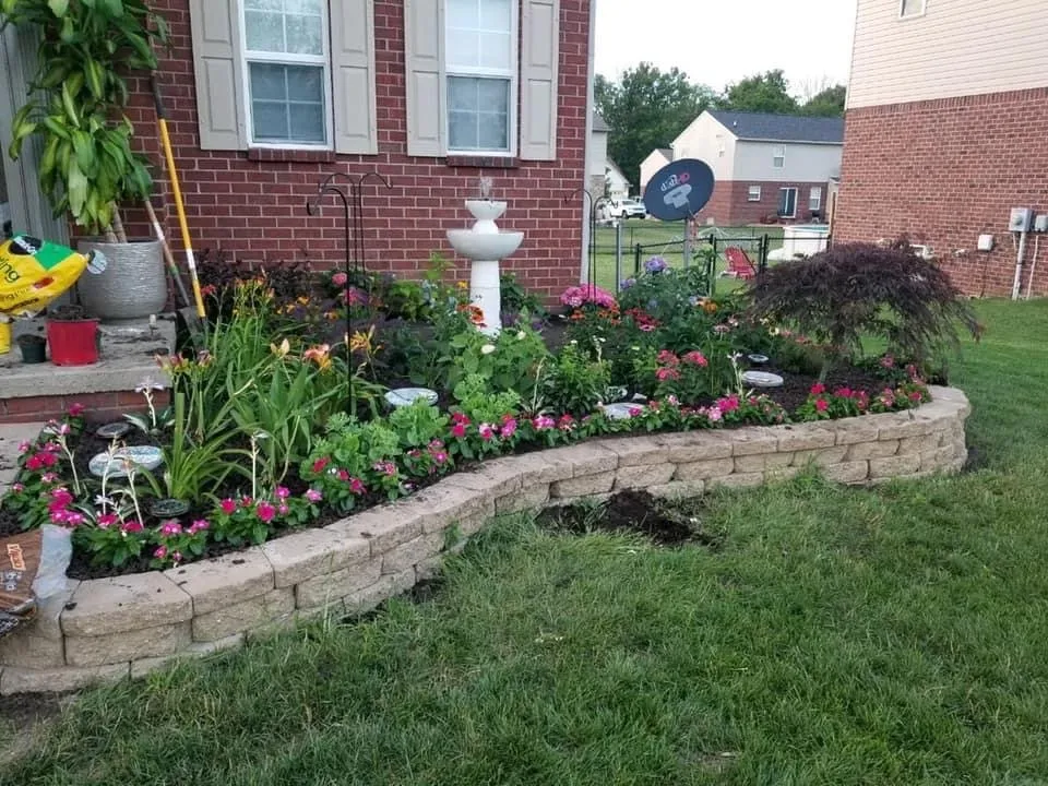 Trusted lawn care service in Redford Charter Township, MI - Megamook Services