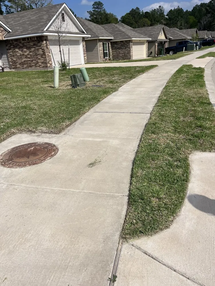 Custom lawn care service in Huntsville, TX - Mejia Landscaping and Lawn Service