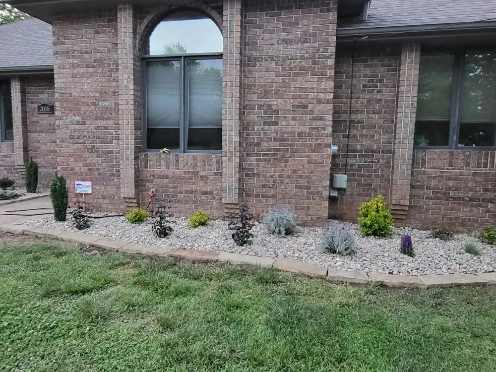 Trusted yard maintenance in Republic, MO - Mejia's Landscape