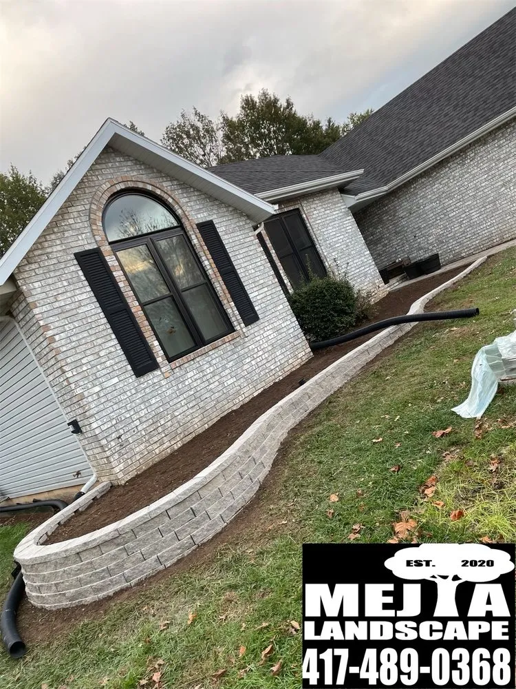 Professional lawn mowing service experts serving Republic, MO - Mejia's Landscape