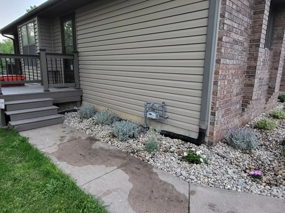Reliable yard maintenance in Republic, MO by Mejia's Landscape
