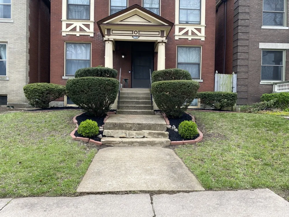 Expert lawn mowing service in Saint Louis, MO by Mejias Landscaping