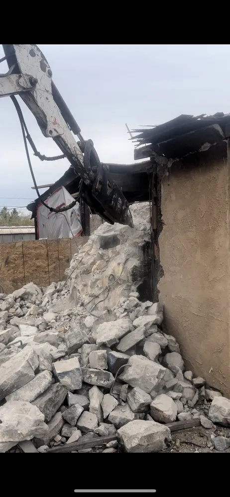 Expert yard maintenance experts serving Hesperia, CA - Melendrez Nursery