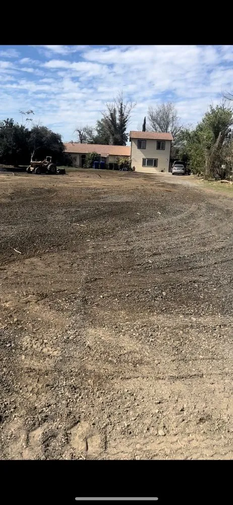 Expert yard maintenance in Hesperia, CA - Melendrez Nursery