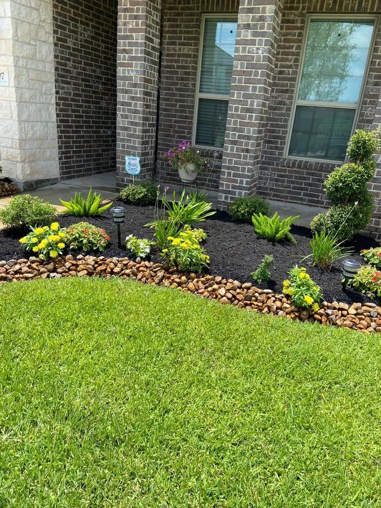 Expert yard maintenance experts serving Baytown, TX - Meliton Landscaping & Tree services