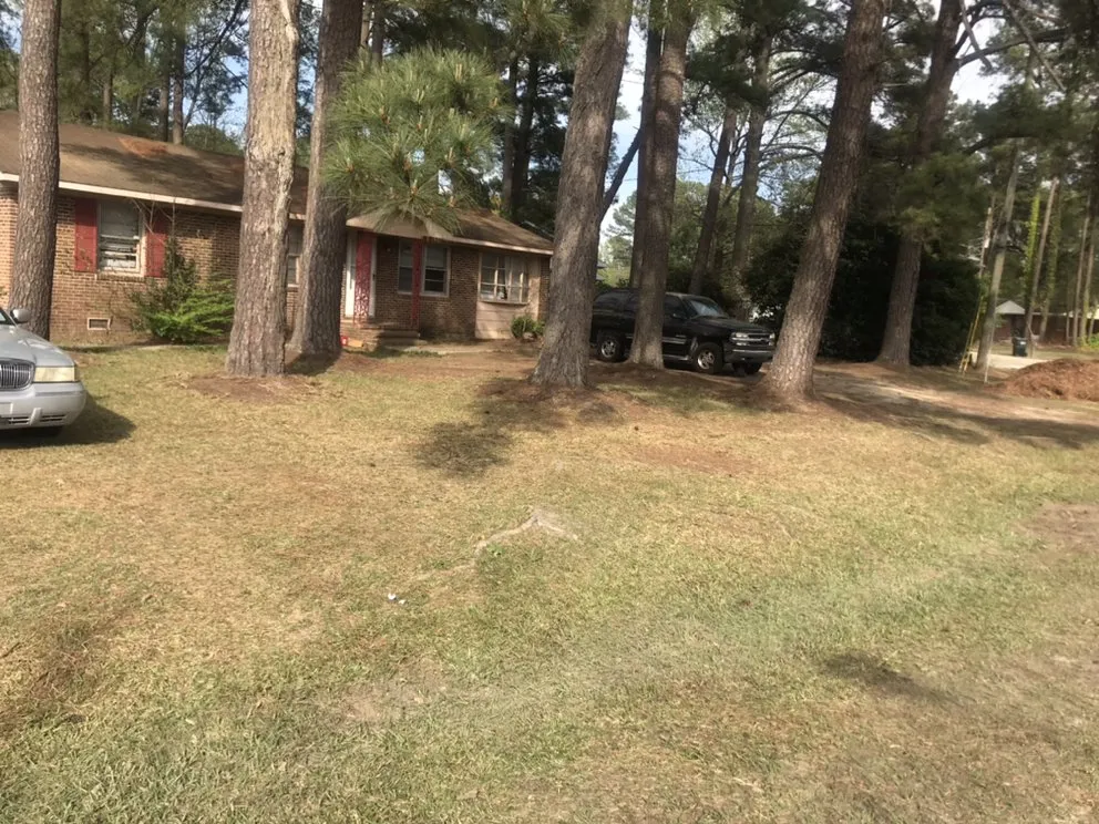 Top-rated landscaping services for residential properties across Fayetteville, NC - Me’llon Enterprise Homecare