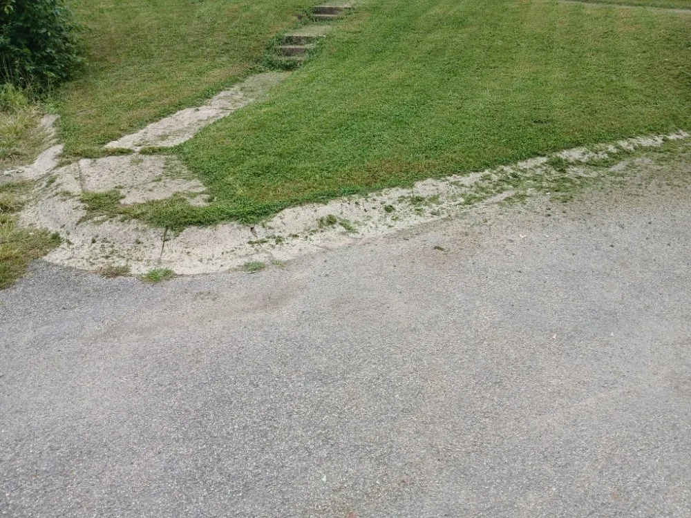 Top-rated yard maintenance experts serving Indianapolis, IN - Mells