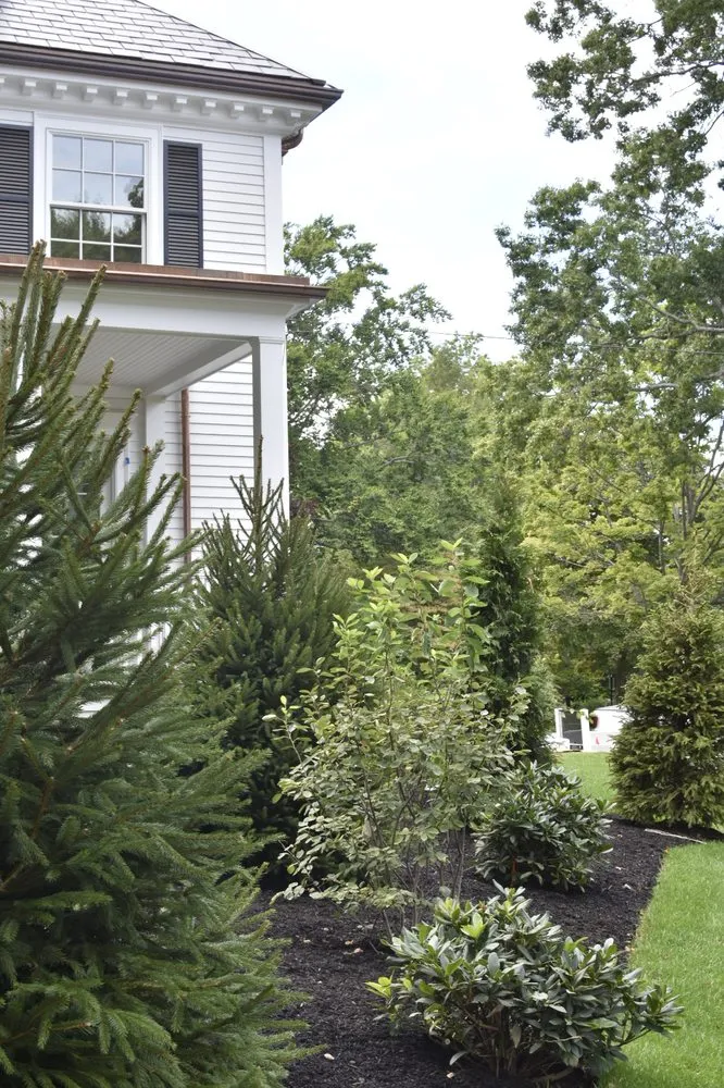 Custom garden landscaping in Boston, MA by Melo Garden Design