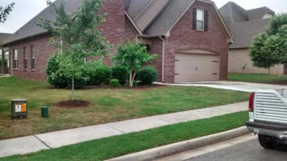 Reliable lawn care service experts serving Huntsville, AL - Melrose Tree and Landscaping