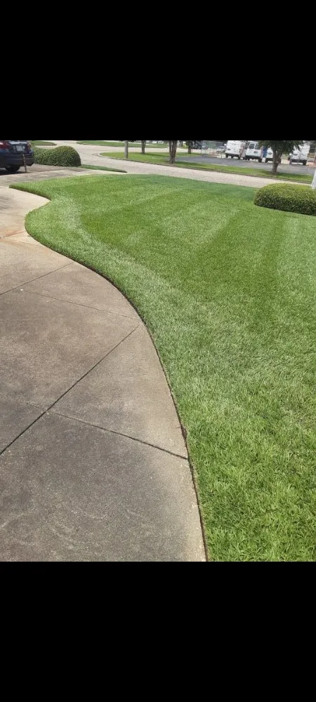 Custom outdoor landscaping in Montgomery, AL - Mel's Lawn Care