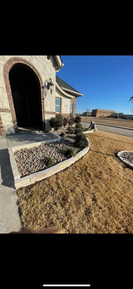 Expert landscaping services in Fort Worth, TX - Mel's Lawn Care Service