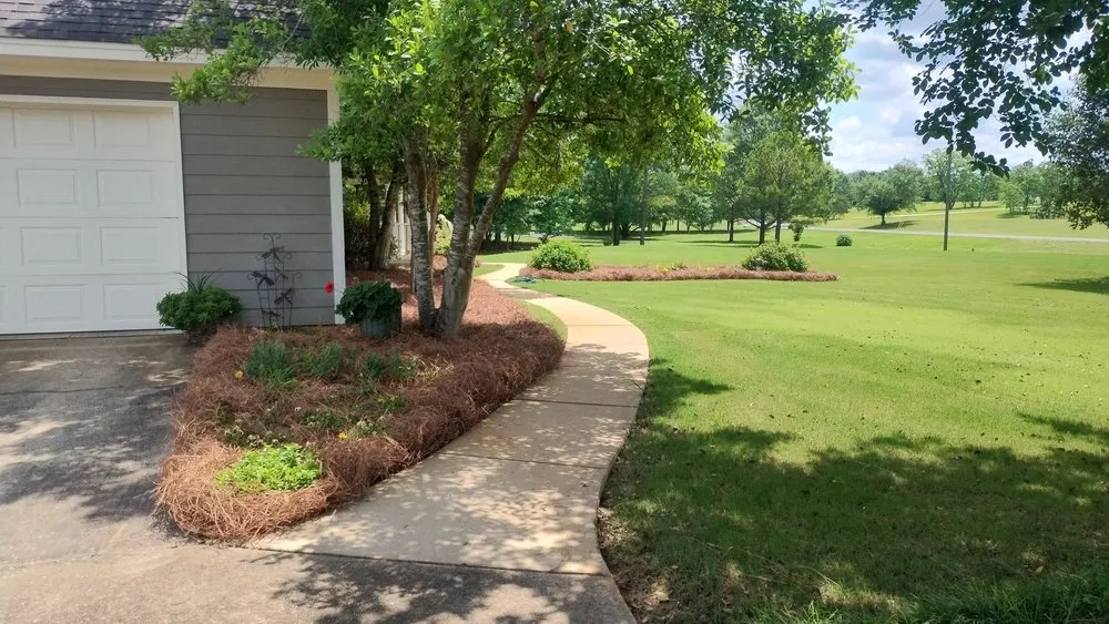 Custom garden landscaping experts serving Deatsville, AL - Mel's lawn service
