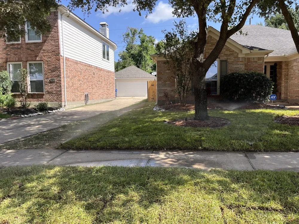 Professional outdoor landscaping for outdoor upgrades in Rosenberg, TX by Memelandscaping