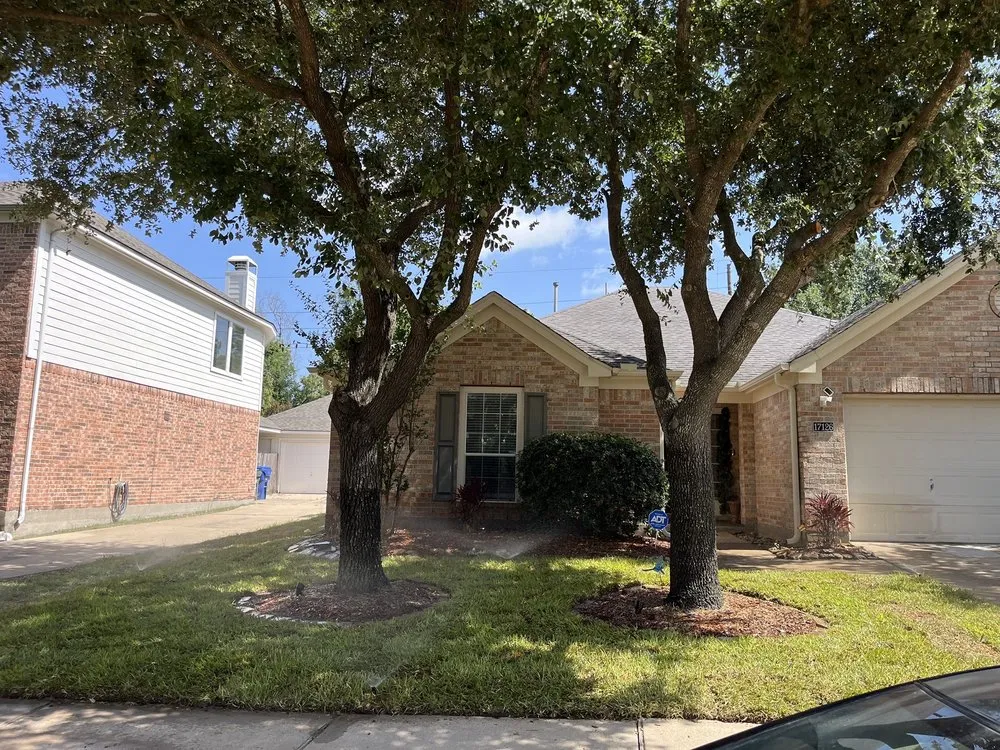 Custom yard maintenance for residential properties across Rosenberg, TX - Memelandscaping