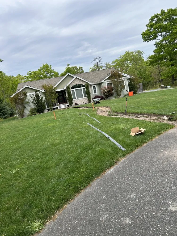 Trusted yard cleanup service for residential properties in Manahawkin, NJ by Memo’s Landscaping