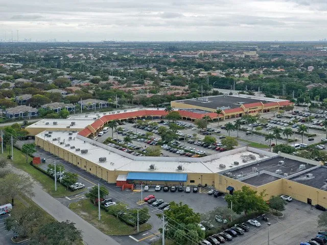 Professional residential landscaping for homes across Miami, FL - Men At Work Maintenance