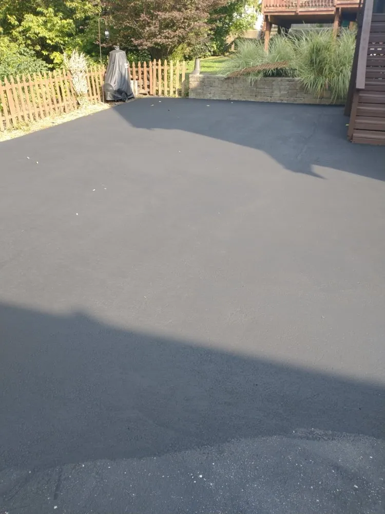 Local landscaping services for homes in Cincinnati, OH by Men of Many Hatz