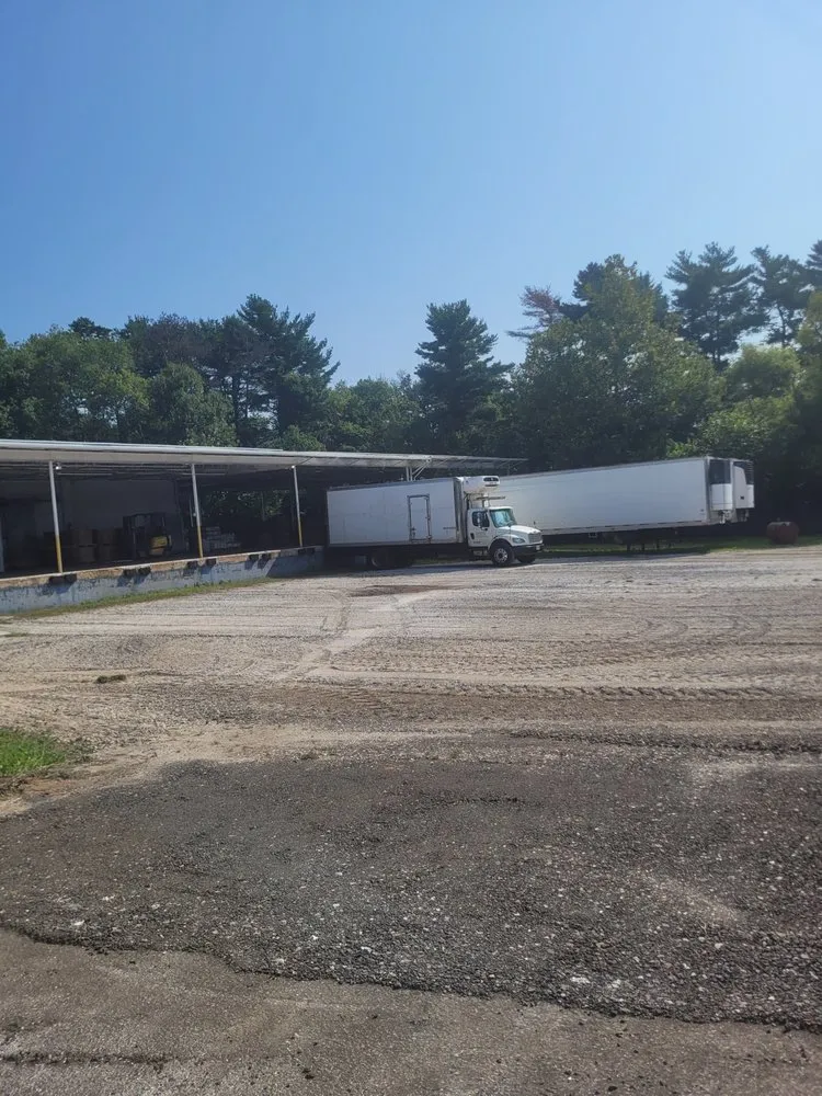 Local garden landscaping experts serving Millville, NJ - Menantico Creek Farms-Have Tractor Will Travel