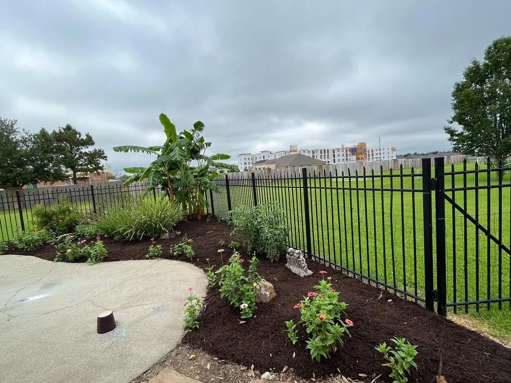 Professional lawn care service in Sulphur, LA - Menard Landscaping Services