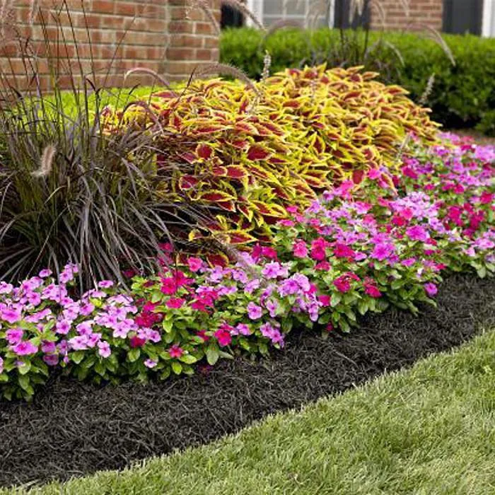 Custom garden landscaping in Sulphur, LA by Menard Landscaping Services