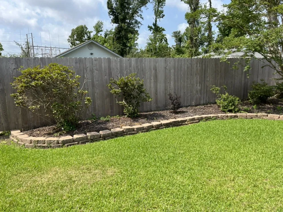 Affordable yard cleanup service experts serving Sulphur, LA - Menard Landscaping Services