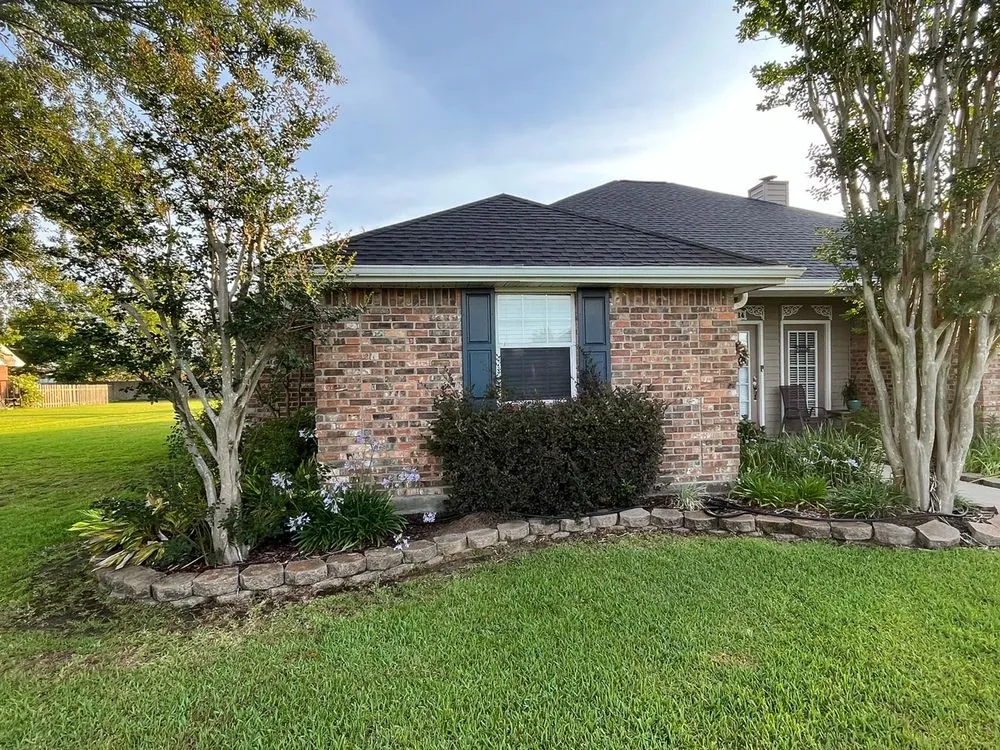 Expert yard cleanup service in Sulphur, LA by Menard Landscaping Services