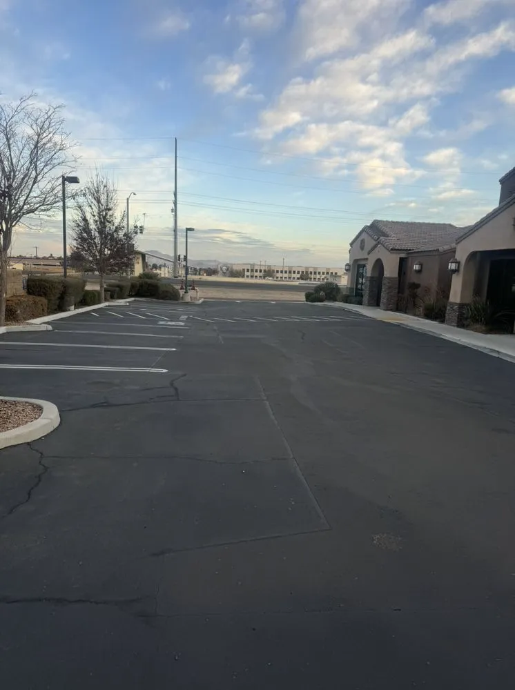 Custom lawn care service experts serving Rialto, CA - Mena’s Full Landscaping