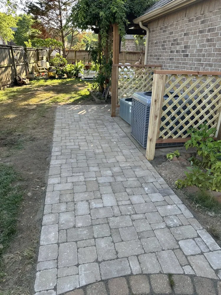 Professional yard maintenance in Tulsa, OK - Mendez Landscape Artistry & Design