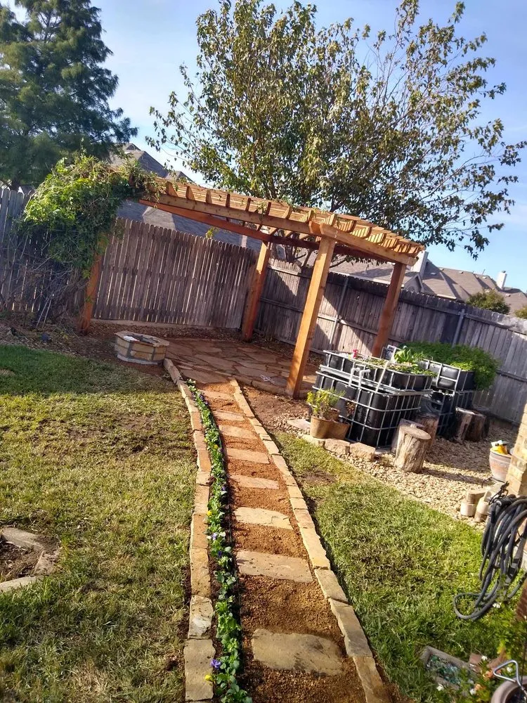 Custom outdoor landscaping in Fort Worth, TX by Mendez Landscapes