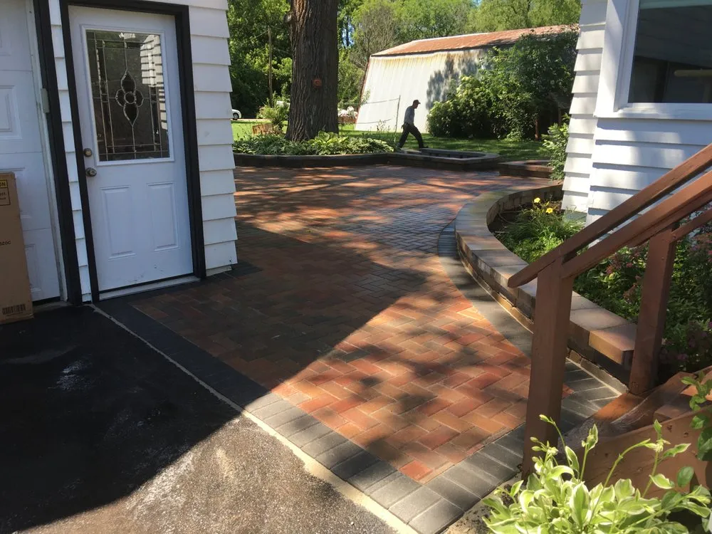 Professional lawn care service in Woodstock, IL - Mendez Landscaping & Brick Pavers