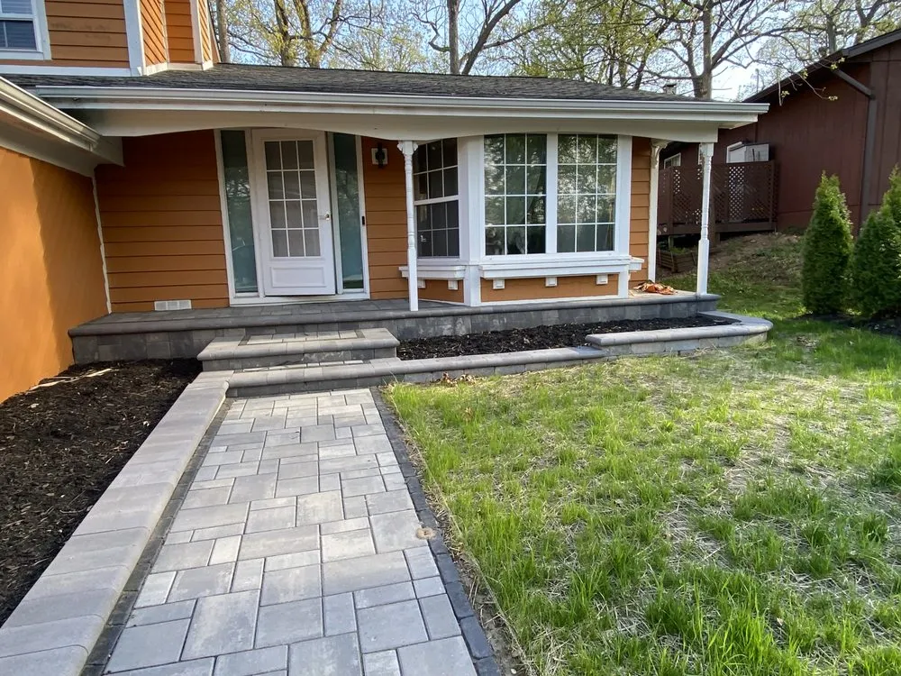 Custom landscaping services experts serving Woodstock, IL - Mendez Landscaping & Brick Pavers