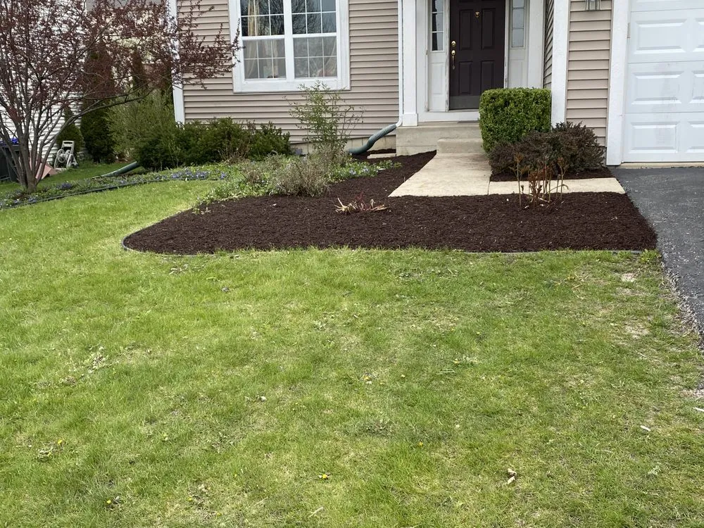 Local residential landscaping with custom design in Kenosha, WI by Mendez Landscaping and Lawn Care