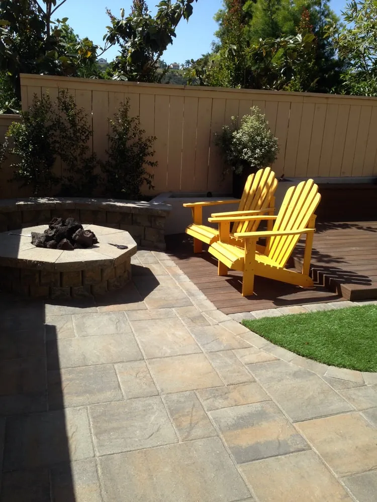Expert lawn mowing service in Vista, CA by Mendez Landscaping Maintenance