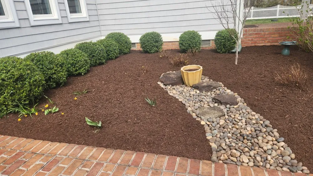 Trusted landscaping services for homes in Edgewater, MD by Mendez Lansdcaping