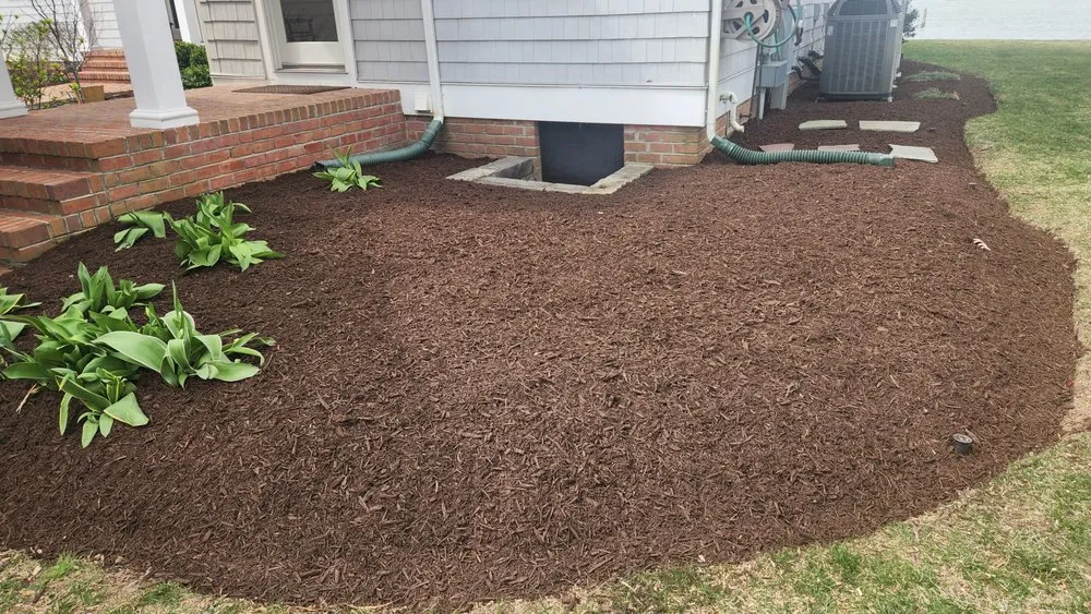 Reliable lawn care service in Edgewater, MD by Mendez Lansdcaping