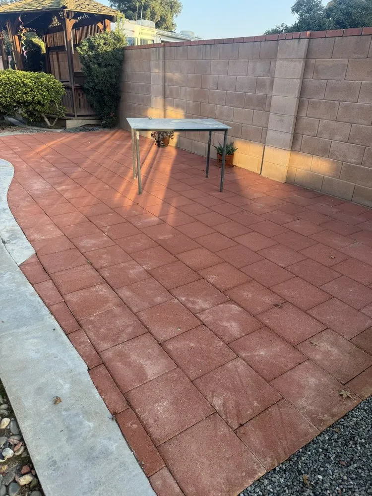 Professional landscaping services experts serving Porterville, CA - Mendez Lawn Care