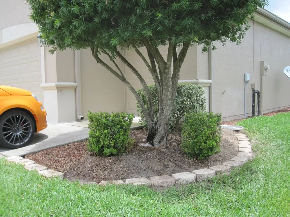 Local garden landscaping in Summerfield, FL by Mendez Quality Pavers & Landscaping