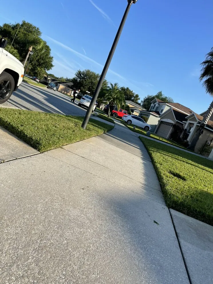 Reliable landscape design for year-round maintenance in Oviedo, FL by Mendez Simple Lawn Service